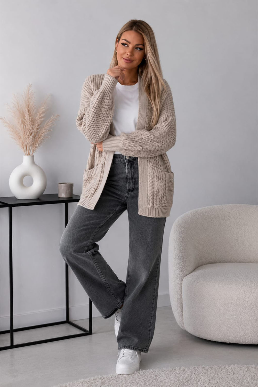 Ladies Over-sized Cropped Short Balloon Pocket Knitted Cardigan