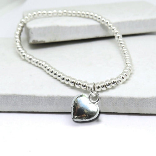 Auntie Gift Card with Heart Charm Bracelet & Gifts Card