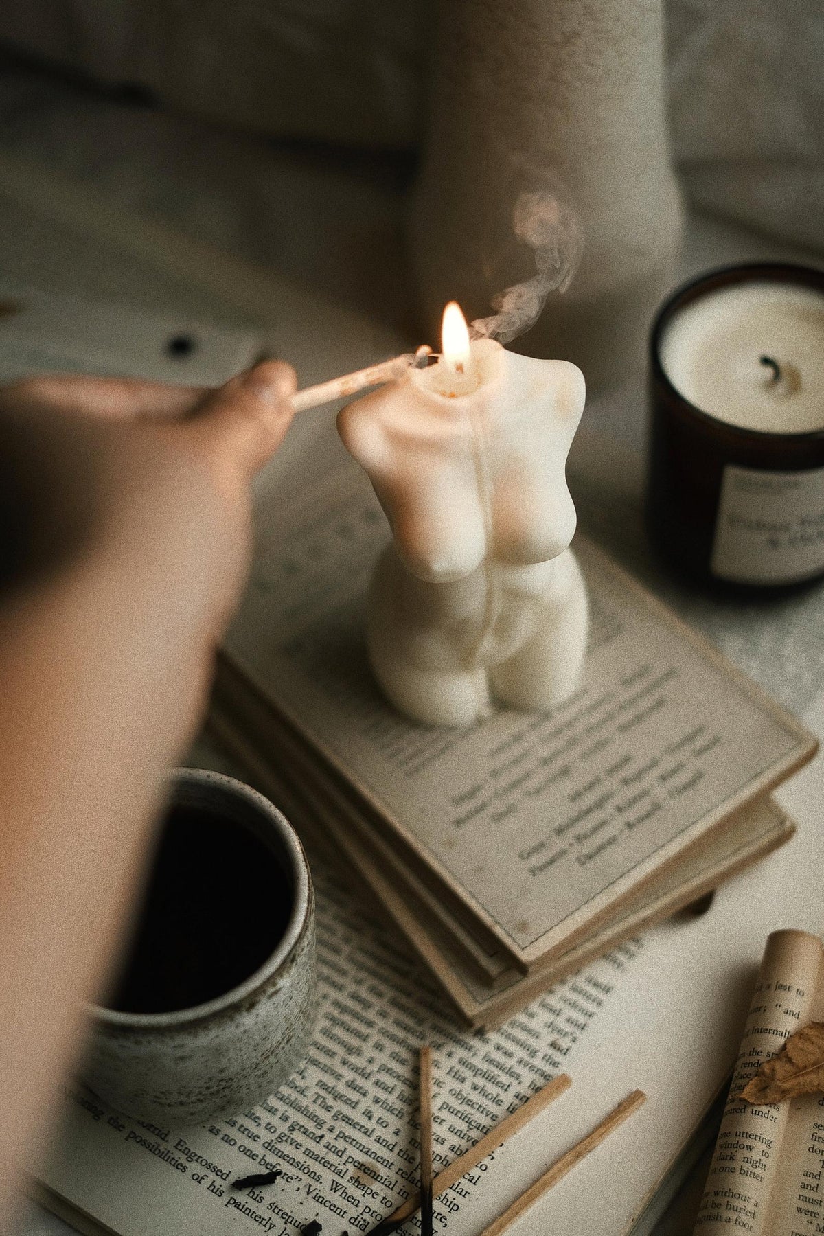 Scented Venus Body Candle White